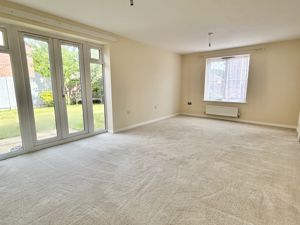 Lounge- click for photo gallery